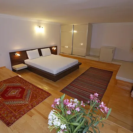 Palace Beycik