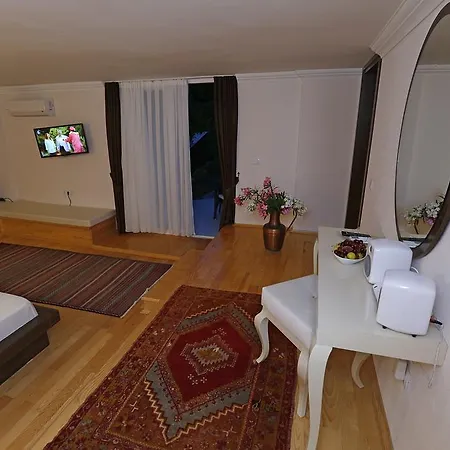 Hotel Palace *