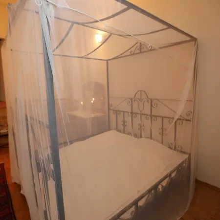 Palace *
